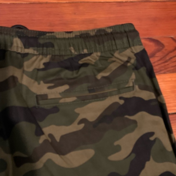Camo Joggers - Picture 3 of 4